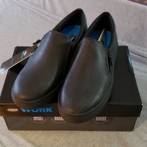 NEW Women's Dr. Scholls work shoes